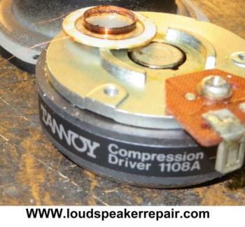 Tannoy luidspreker reparatie voor vintage en high-end modellen. Wij herstellen woofers, tweeters, surrounds en spreekspoelen met aandacht voor de originele specificaties en klank.