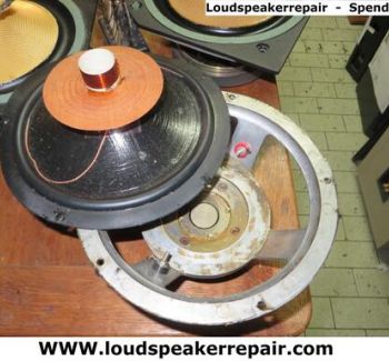 Spendor luidspreker reparatie voor vintage en high-end speakers. Wij herstellen woofers, tweeters, surrounds en spreekspoelen met zorg, zodat de originele klank en prestaties van uw Spendor behouden blijven.
