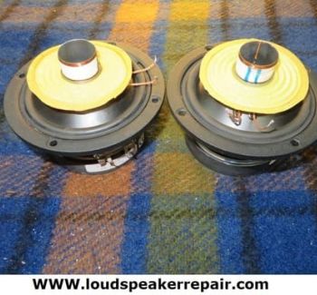 Een B&W 801 Series 80 verdient een gespecialiseerde luidsprekerreparatie. Van versleten surrounds en defecte tweeters tot beschadigde spreekspoelen: zorgvuldig herstel helpt de authentieke kwaliteit van deze high-end speaker te behouden.