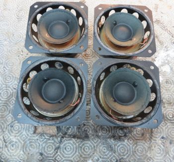 B&O CX50 en CX100 luidspreker reparatie van originele speakerunits. Deze vintage Bang & Olufsen luidsprekers worden zorgvuldig gerestaureerd. Specialist in B&O CX50 CX100 speaker repair, woofer reparatie en vintage luidspreker restauratie.